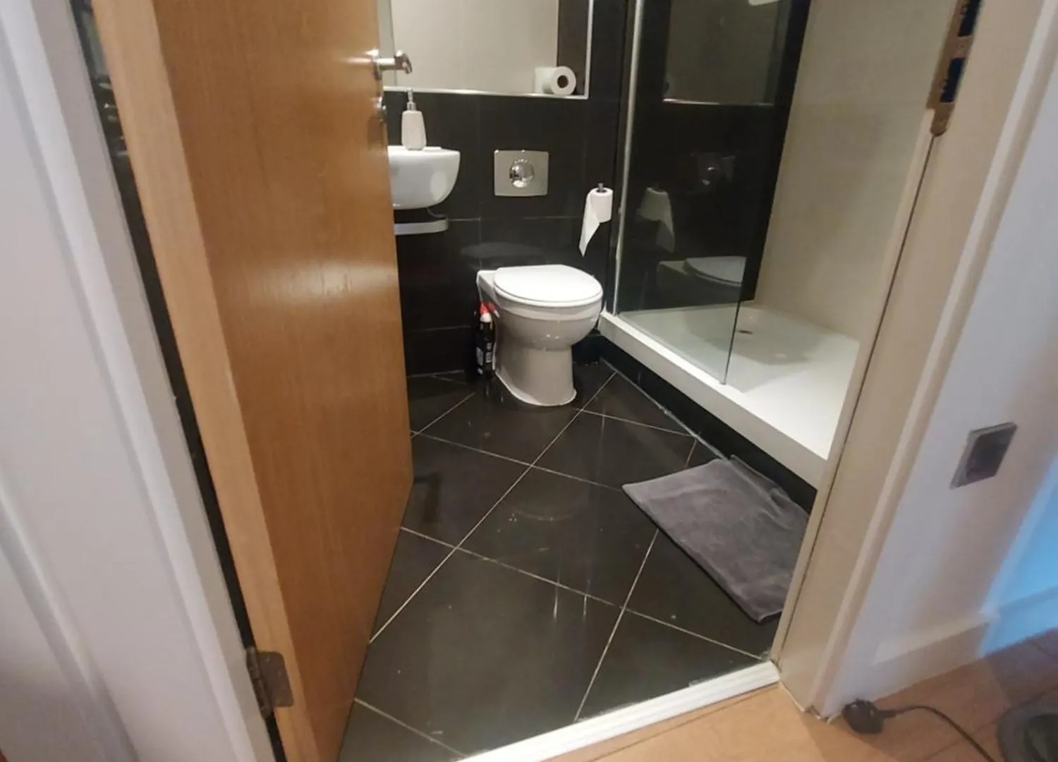 Comfortable Modern 1 Bedroom Apartment In Sheffield -Convenient For Up To 3